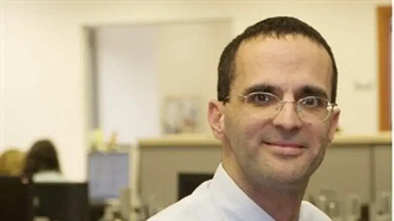 פונה לציבור הדתי. רוני הלמן