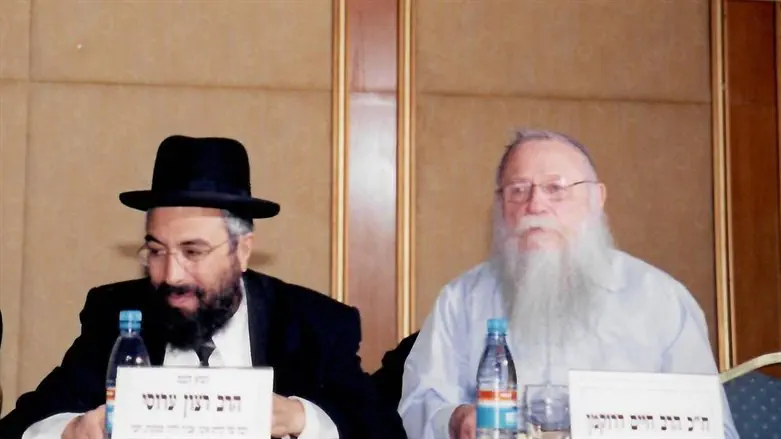 הרב דרוקמן והרב רצון ערוסי בכנס דיני ממונות ה-11