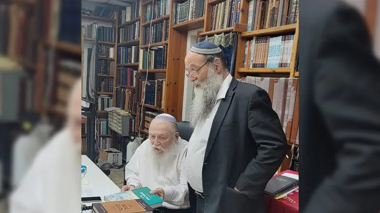 הרב מנחם בורנשטין והרב חיים דרוקמן