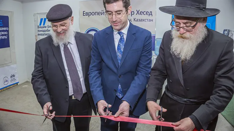 חנכו מרכזי חסד