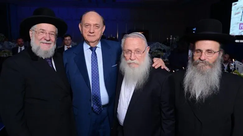 אין ספור פרקים של תורה ומעשים טובים