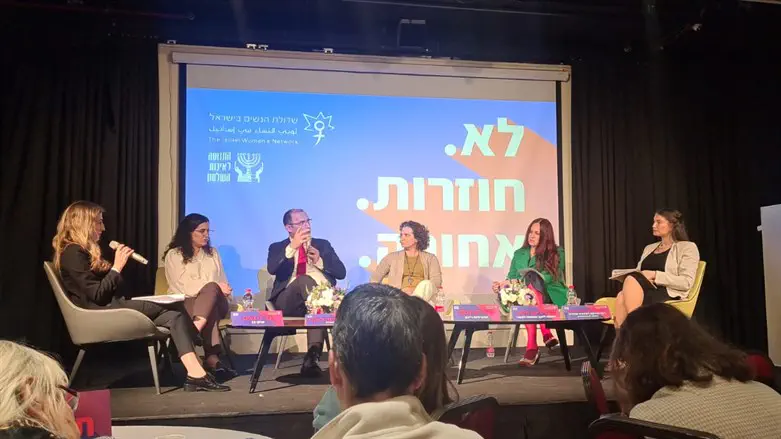 Симха Ротман и его оппонентки 