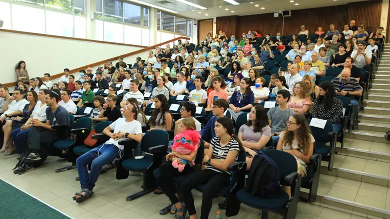 אולימפיאדה בלשון עברית