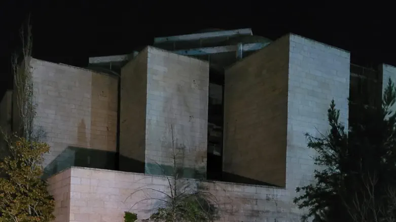 המבנה בישיבת שילה שלא הסתיימה בנייתו