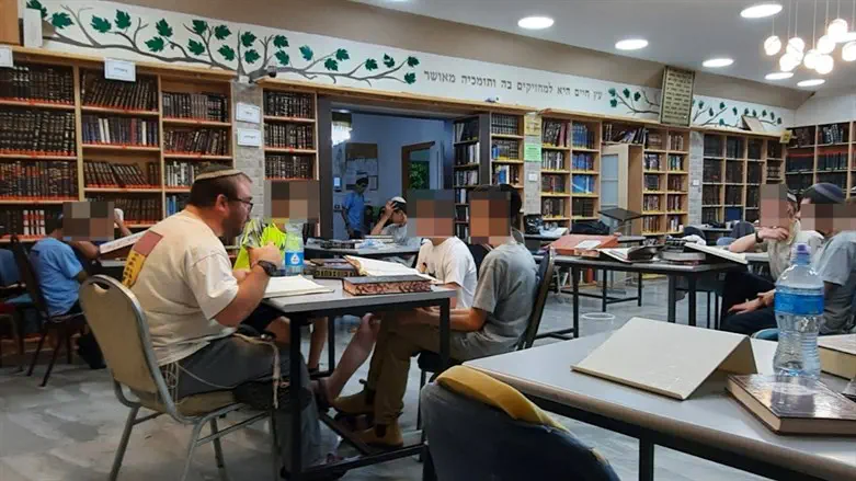 ישיבת מבקשי ד'
