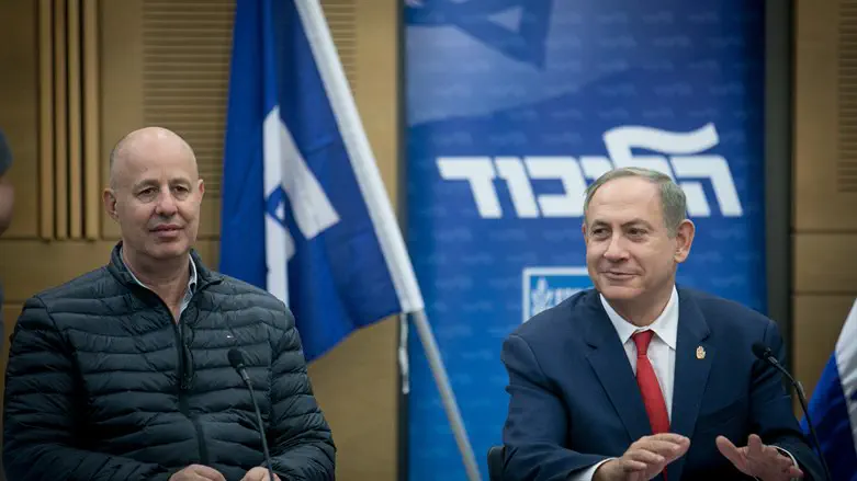 הפגינו עד היום גישה דומה בעניין הגרעין האיראני. נתניהו והנגבי