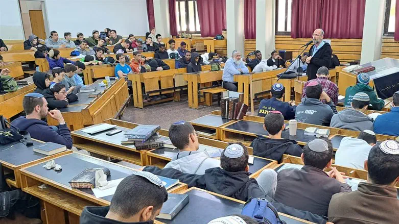 האזכרה בישיבת כפר הרא"ה