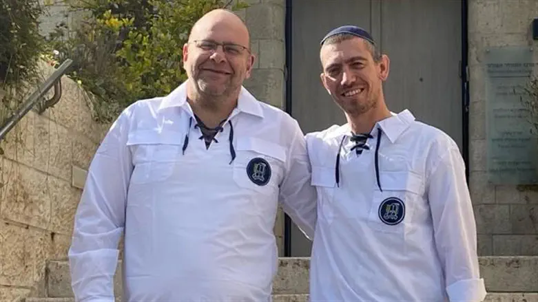 Tzachi Menanji (left) and Rabb Tzvi Alon