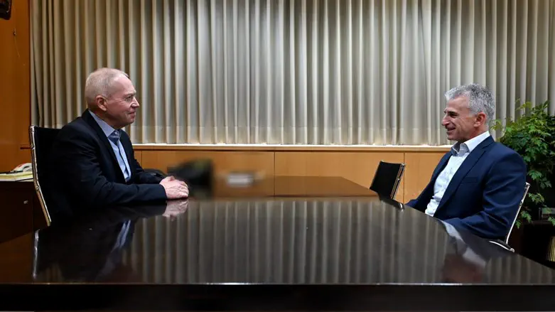 יואב גלנט ודוד ברנע