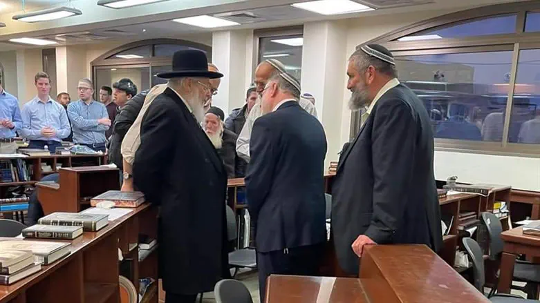 אזכרה לרב דרוקמן בישיבת הכותל