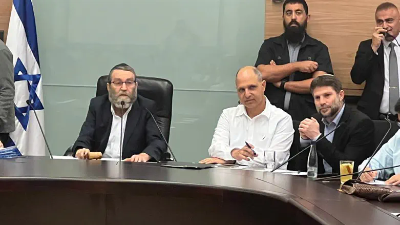 סמוטריץ' בוועדת הכספים