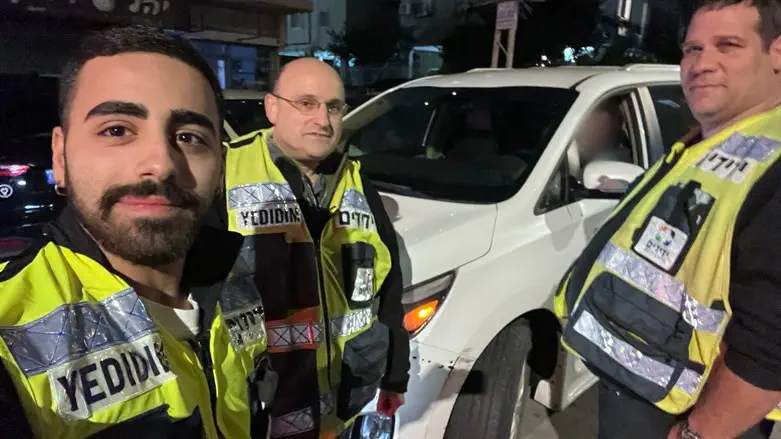 מתנדבי ידידים בזירה