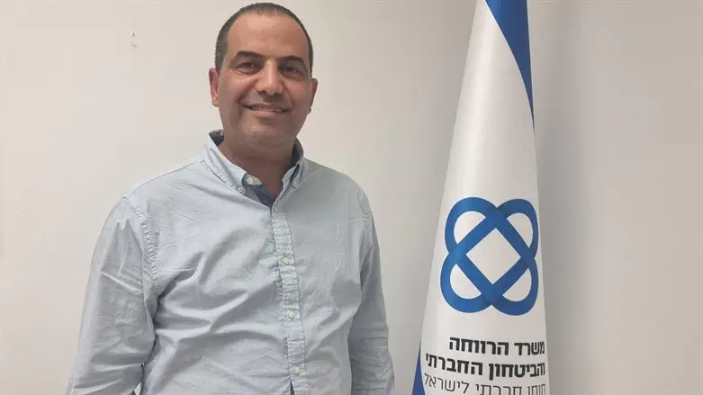 ינון אהרוני