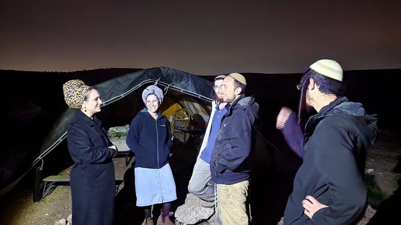 ח"כ לימור סון הר מלך בגבעת נחלת צבי