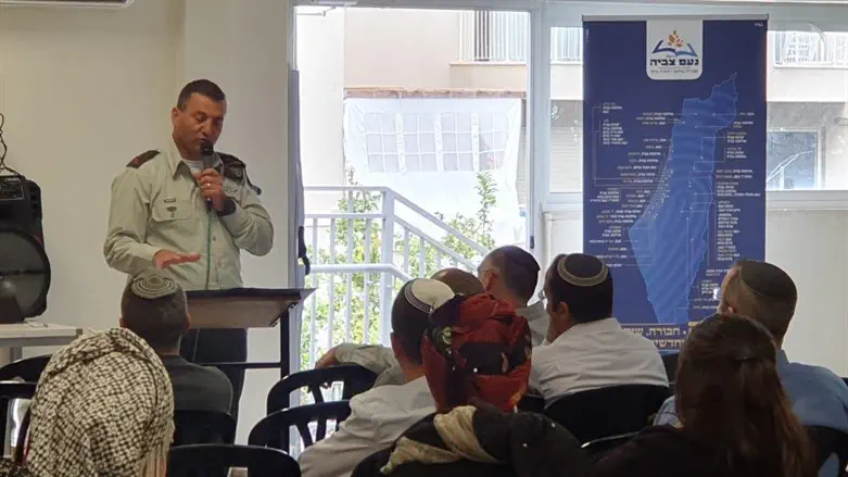 האלוף יניב עשור בכנס נעם צביה