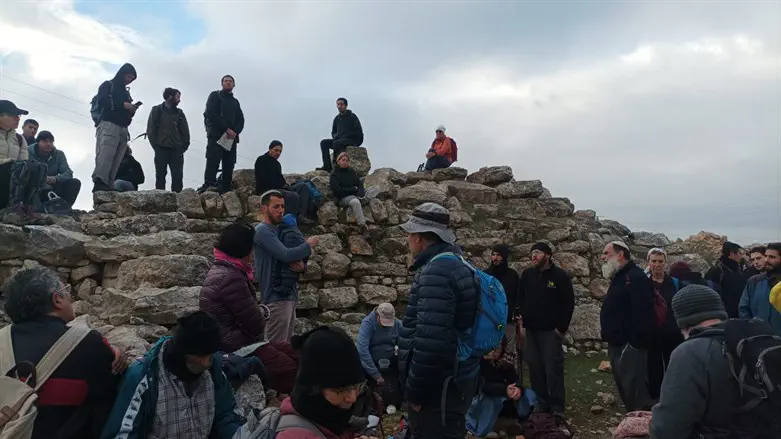 Jews return to Biblical pathways