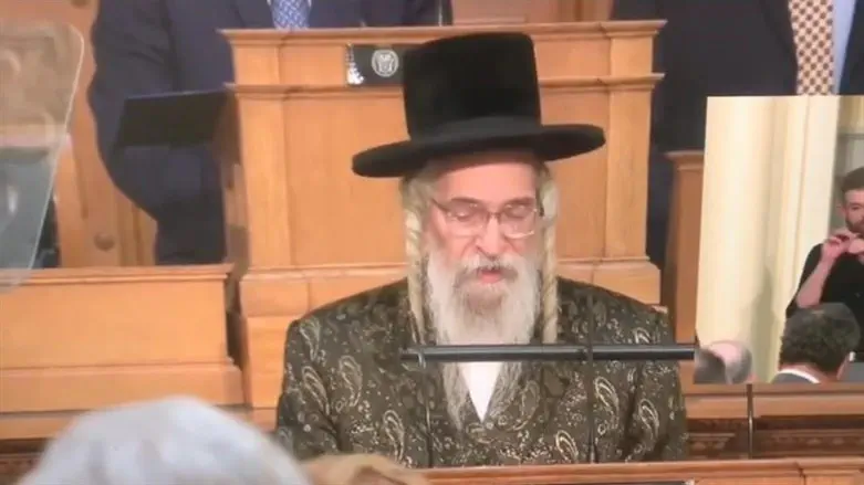 האדמו"ר בנאומו בסנאט