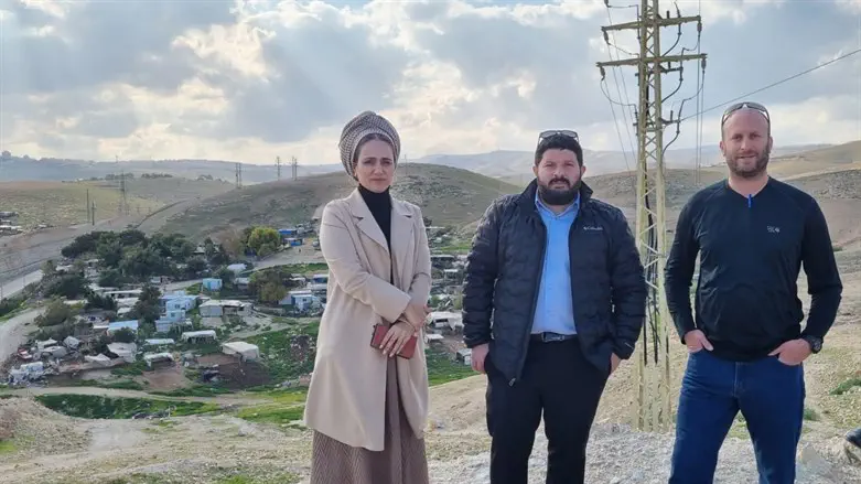 קרויזר, כהן וסון-הר מלך