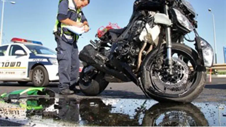 אופנועו של טל שביט