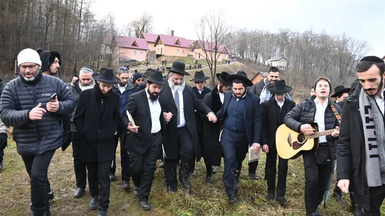 המסע של הרב אברג'ל לפולין