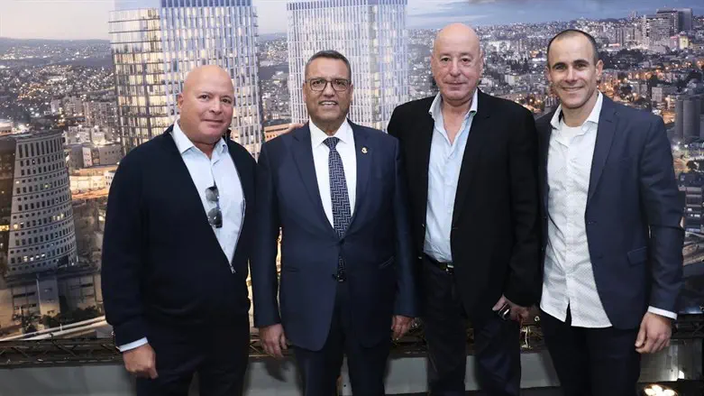 צחי סופרין, רוני ויס, משה לאון ויואל ויס