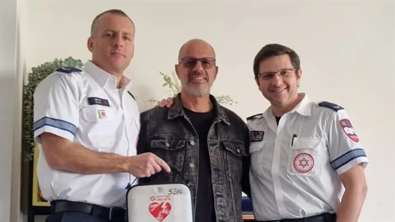 רונן רפואה והחובשים במד"א חגי נוף ואלכסיי פורטנוב