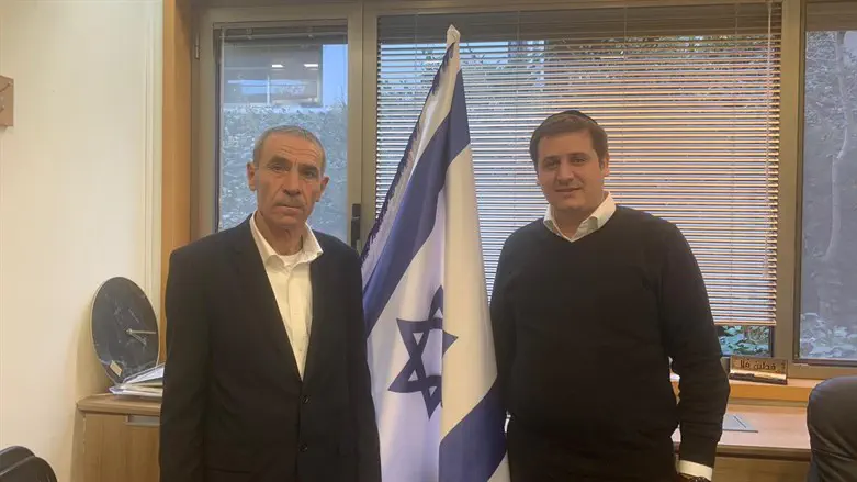 אלחרר ומוןלא