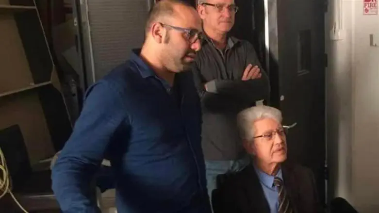 דוד לוי בחדר עריכת הסרט