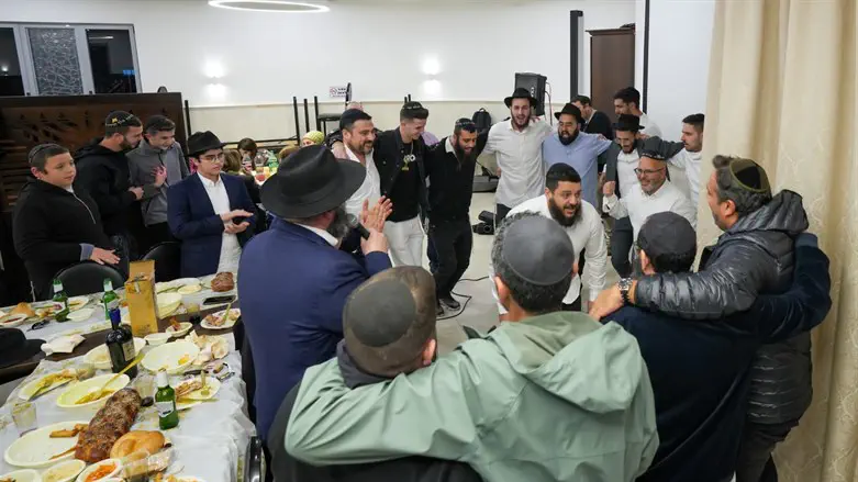 משתתפי ההתוועדות באשדוד