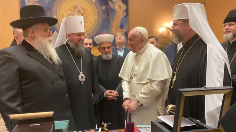 הרב יעקב בלייך ונציגי הדתות