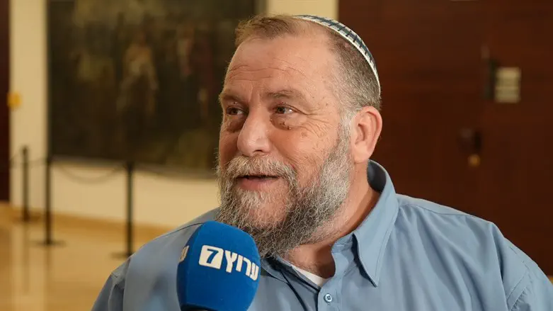 בנצי גופשטיין