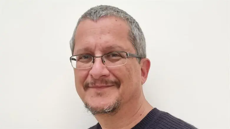 פרופ' אסף לחובסקי