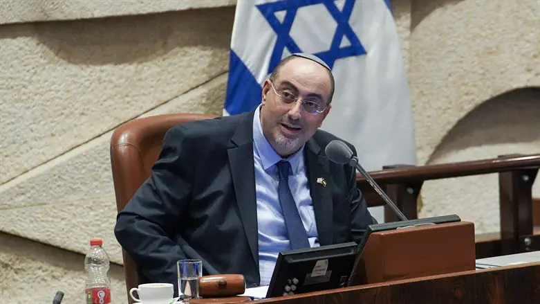 ניסים ואטורי