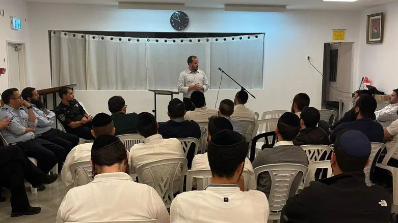 בוגרי נצח יהודה בכנס של 'מגן'