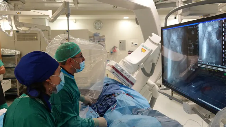 הצינתור הראשון במסגרת הניסוי