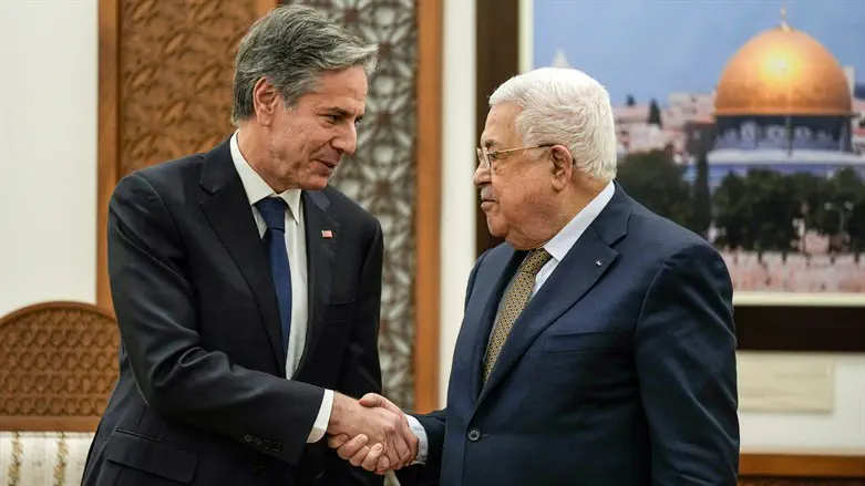 Antony Blinken and Mahmoud Abbas