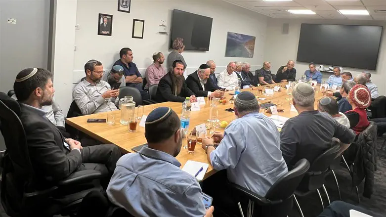 הפגישה בלשכתו של בצלאל סמוטריץ'