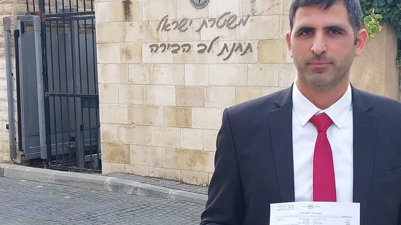 השר קרעי עם התלונה