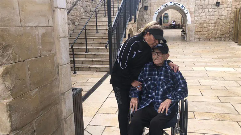 שמעון בקבר הרשב"י