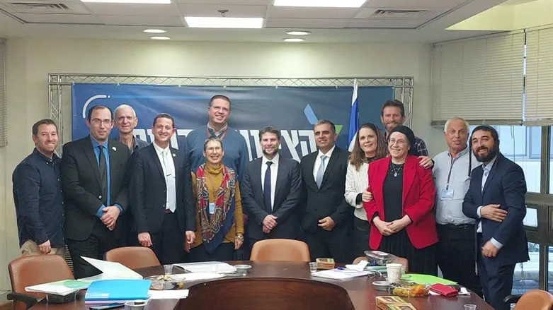 מצמיחים את החקלאות וההתיישבות