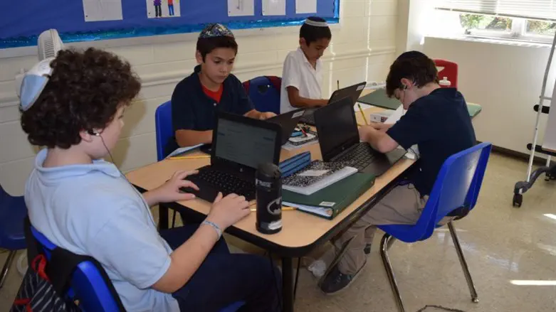 Some Jewish day school classrooms utilize a rotational model