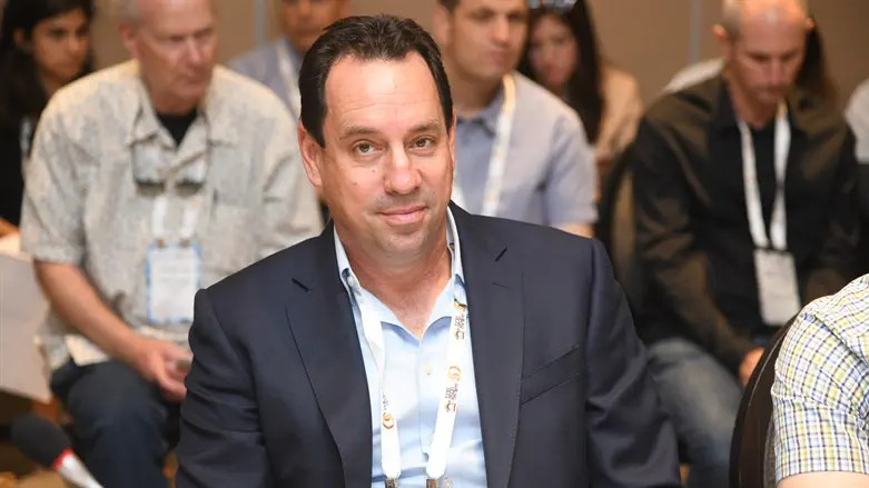 תא"ל (במיל.) ד"ר רועי אלקבץ ממארגני המחאה