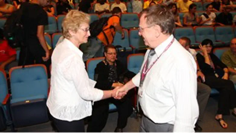 פרופ ביאר ובתיה בראונר בטקס