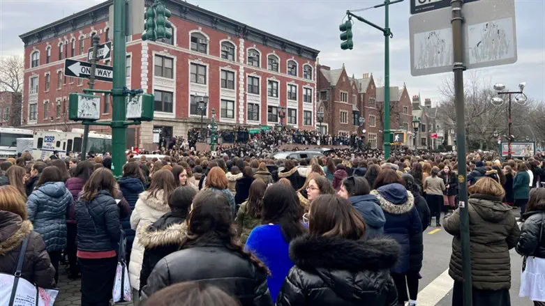 Hundreds gathered in Crown Heights for the funeral of Henya Federman