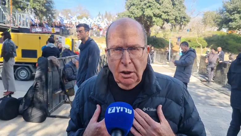 Моше (Буги) Яалон