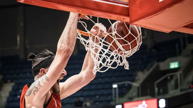 הנקינס. ירושלים חוזרת למעמד הגמר