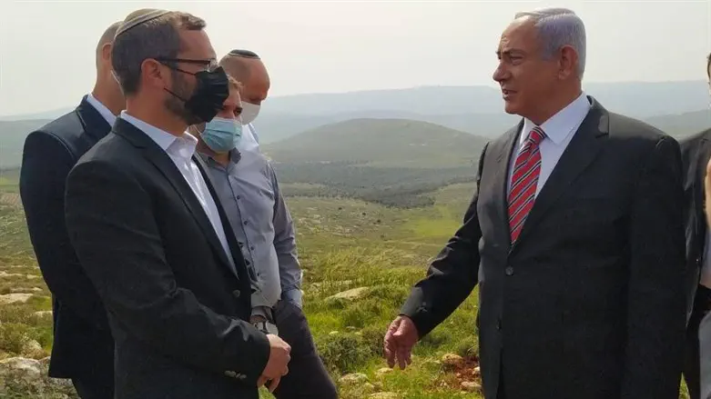 Ganz meets with Netanyahu