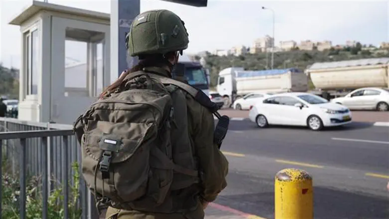 חיילת. למצולמת אין קשר לידיעה