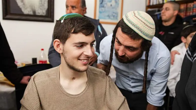 סוכות ובניה