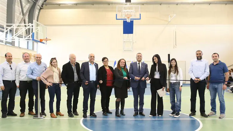 חנוכת אולם הספורט